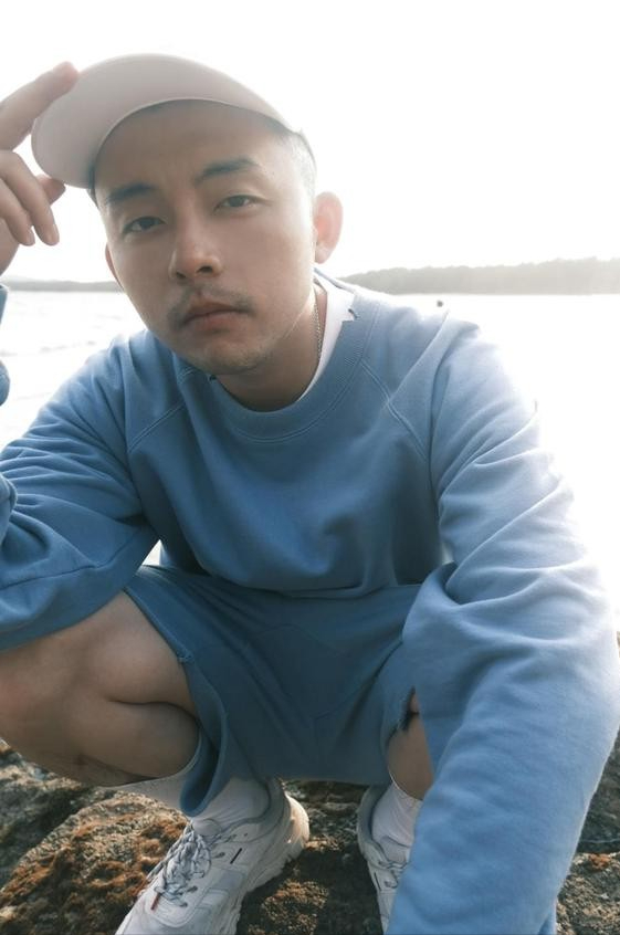 大龄女星偏爱小鲜肉,女大男小,只恋爱不领证,弟弟是有多香呀?