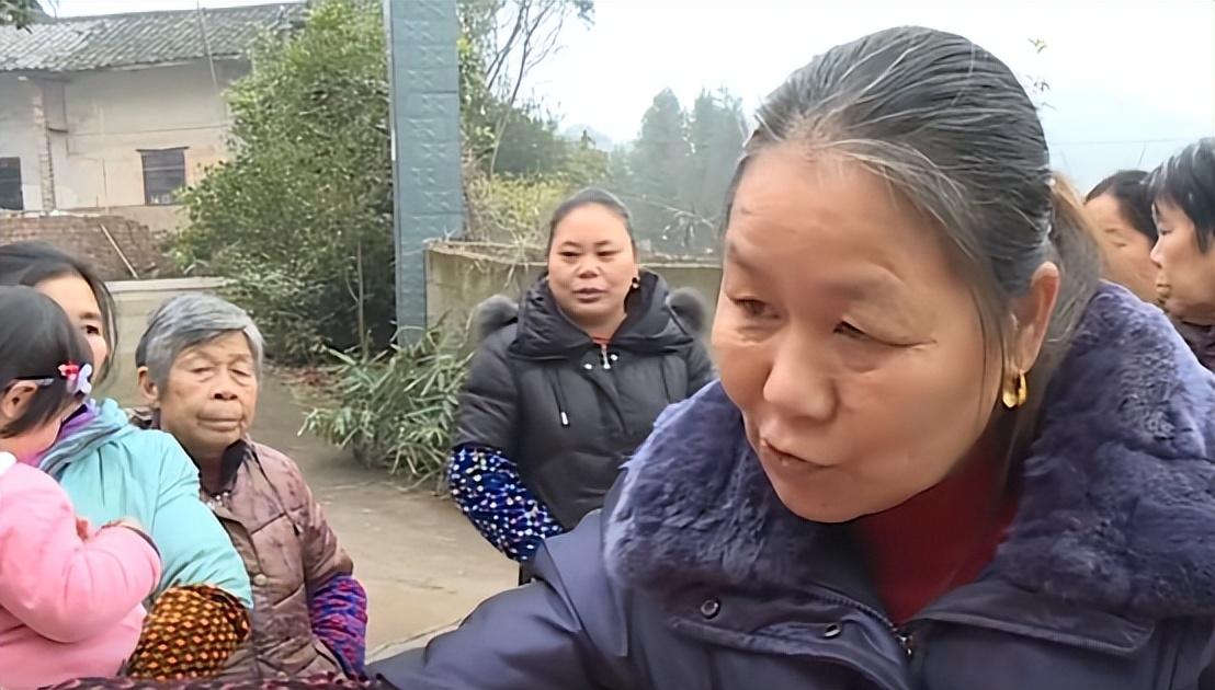 马吉祥出生在湖南省湘潭县白石镇的一个小村庄中,由于小时候患过一场