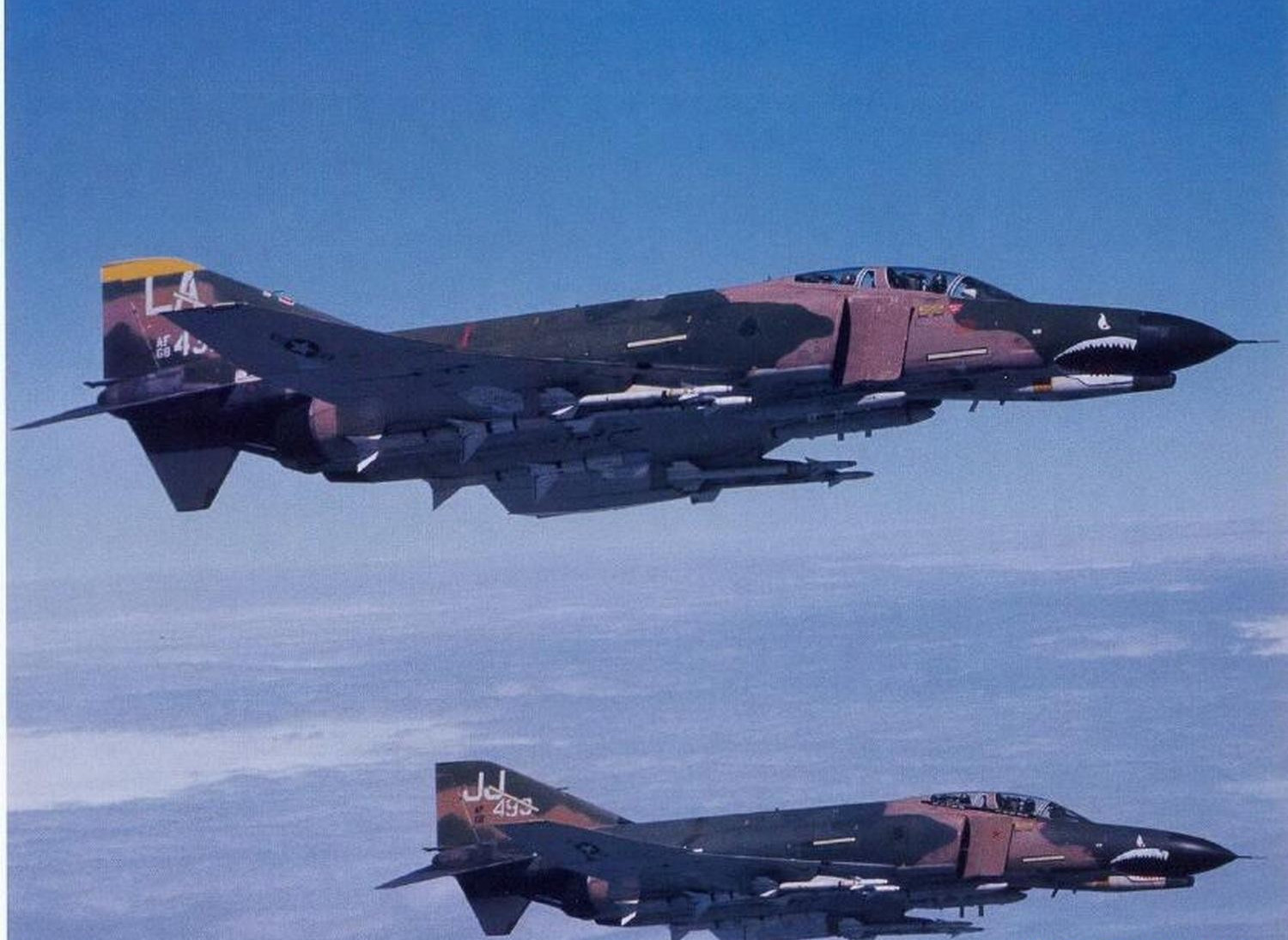 商品专题_二代机 优质回答 f-4是美国第一种成熟的双倍音速战斗机