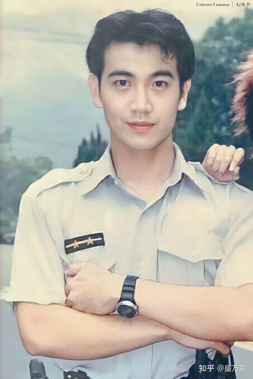 张智尧,1975年5月8日出生于中国台湾,学历高,会唱歌!