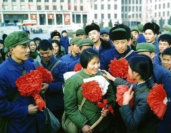 老照片:70年代,在一代人身上留下了太多的记忆