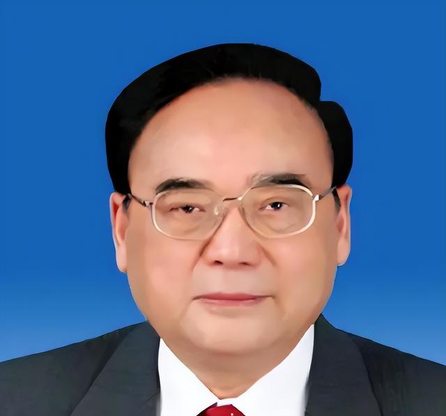 他曾任铁道部的部长,58岁官至副国级,曾因一场事故主动请求辞职