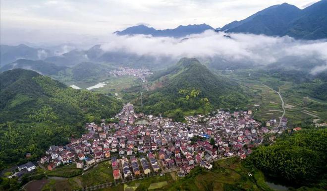 桐桐庐县彰坞村风景桐庐人文历史桐庐县彰坞村杭州桐庐县 天子岗