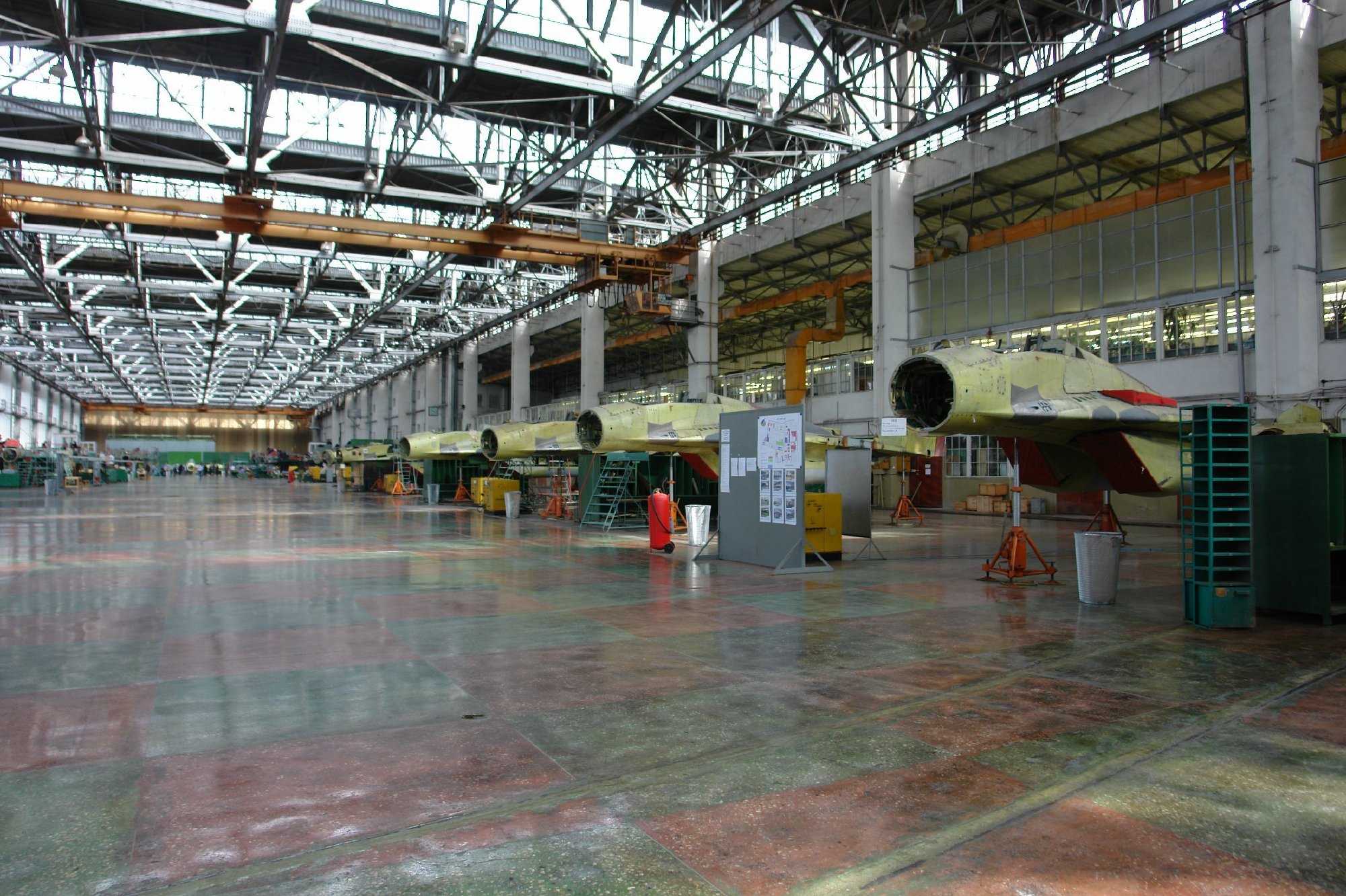 索科尔飞机制造厂,米格战机最后的总装基地,老旧设施堪比作坊