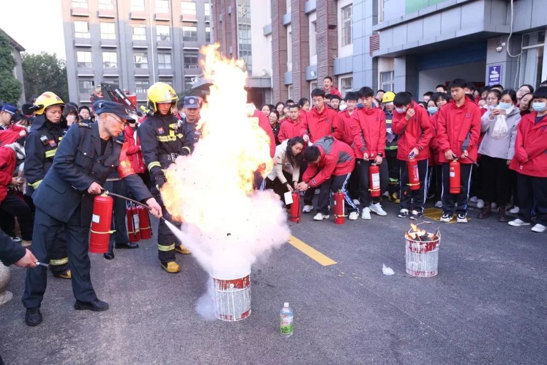 西安市第二十六中學名校共同體安全教育月紀實