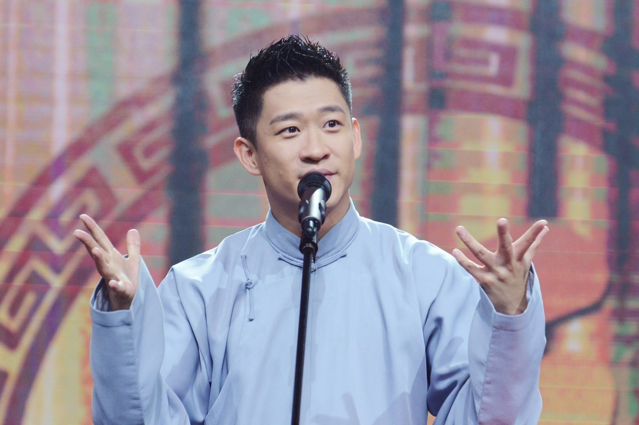 听云轩倒了,郭德纲赢了?曹云金的人生从那6000字长文就开始改写