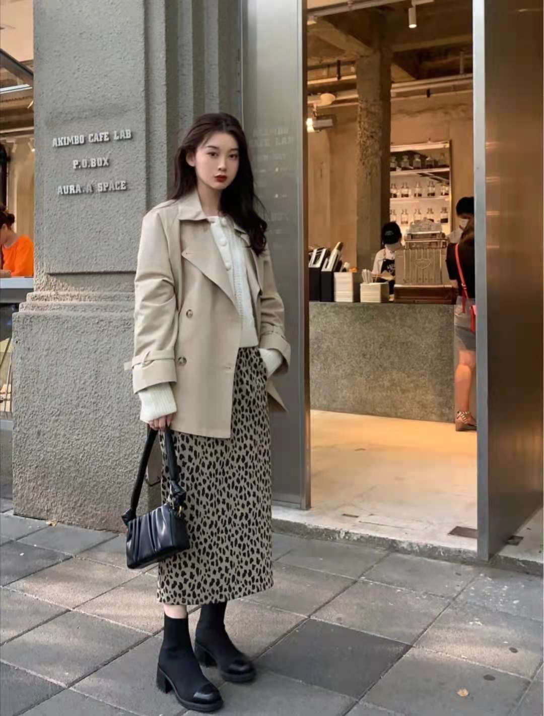 穿20年都不过时的外套,春天一定要穿,时髦还百搭