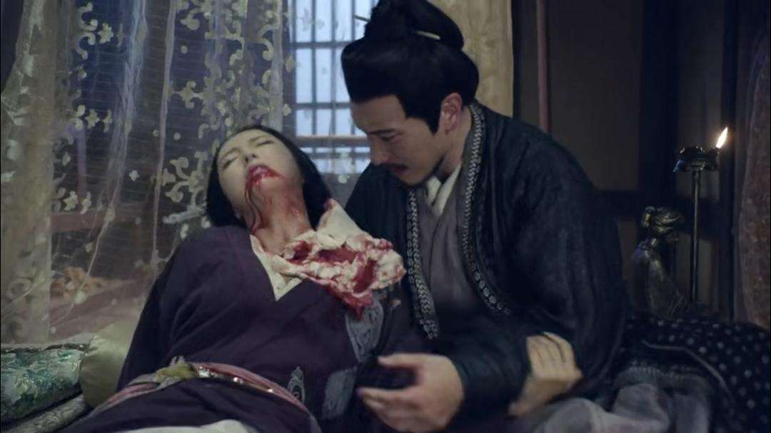 关羽为何那么狠,月下直接斩了貂蝉?只因发现了貂蝉的秘密