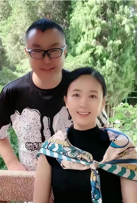 尹相杰的妻子是谁图片