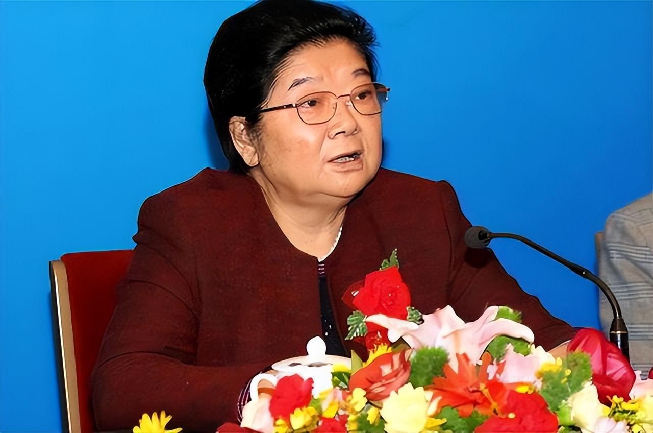 离开省委后,顾秀莲怎样了