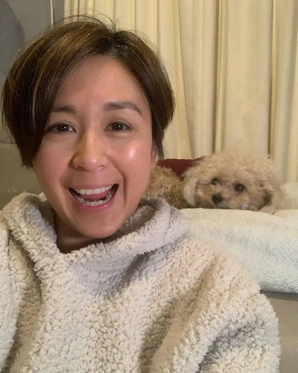 唐宁近照,变化太大,都快认不出了!