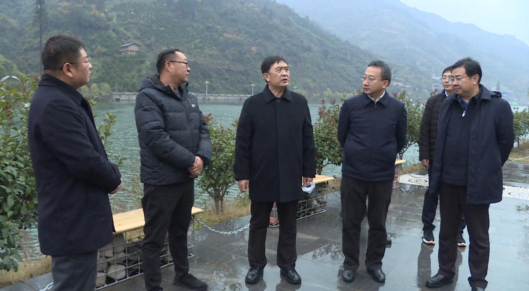 省住建厅厅长李昌海来兴山调研