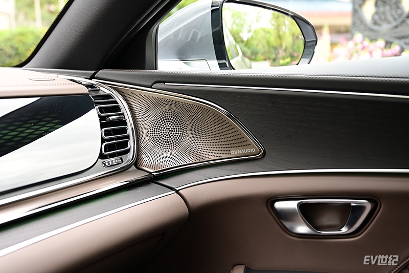 外观小改/限量千山翠配色惊艳,比亚迪新款汉ev正式亮相