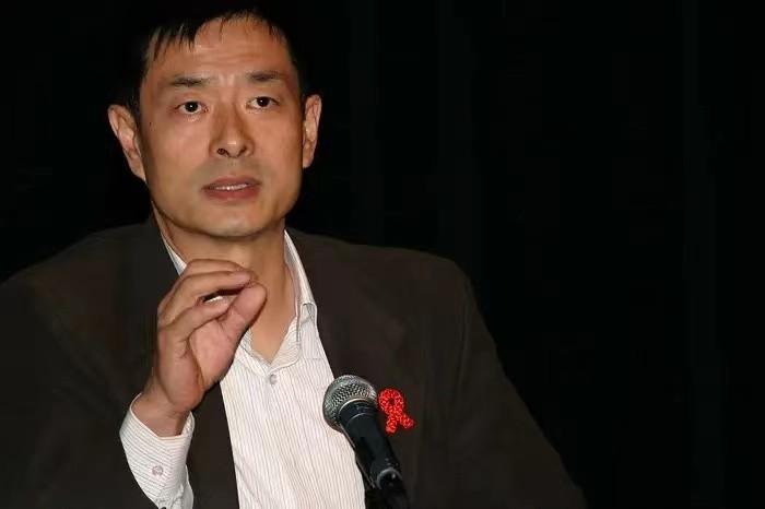 濮存昕女儿濮方:倒贴50万下嫁到东北农村,结婚10年被丈夫宠成宝