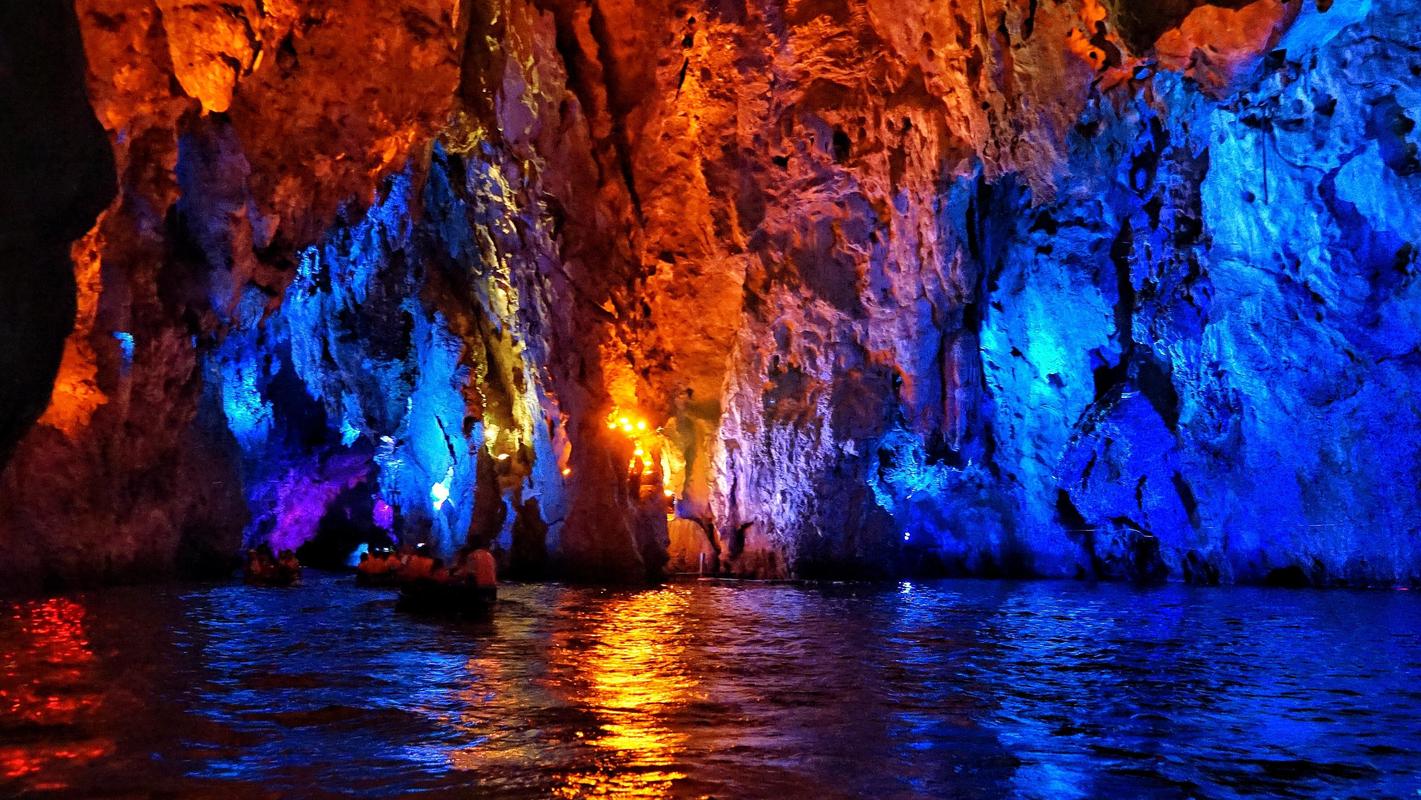 贵州景点:安顺龙宫景区