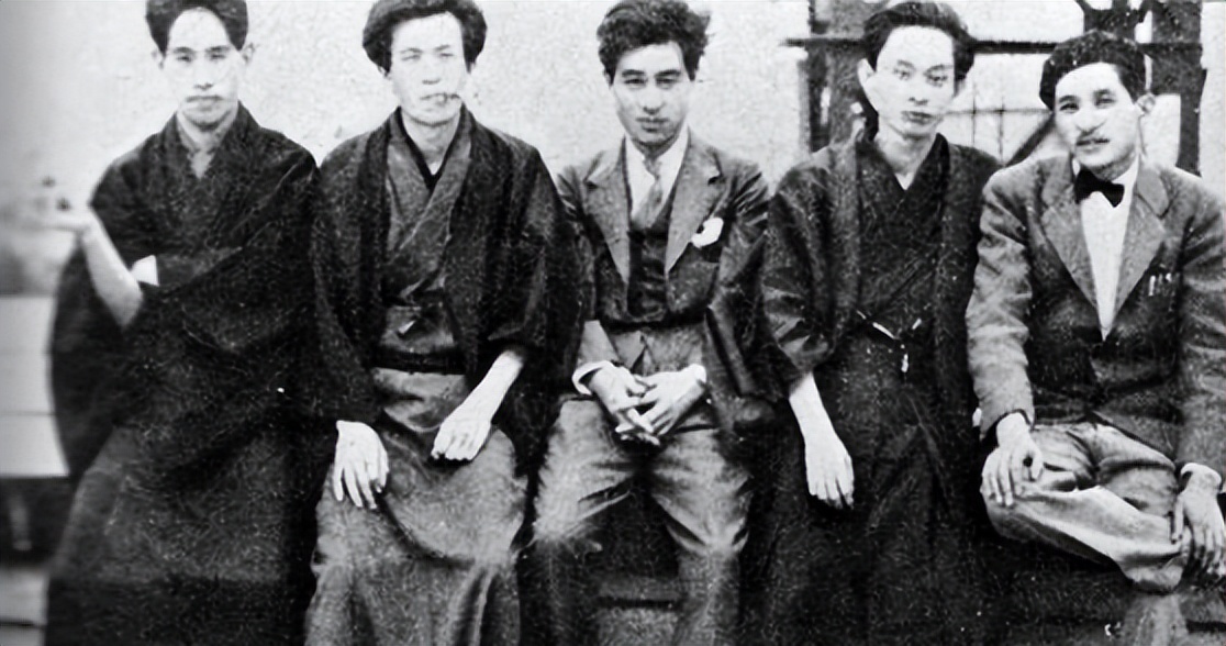 现代电影理论的建构——重新评价"新感觉派"电影论的理论遗产