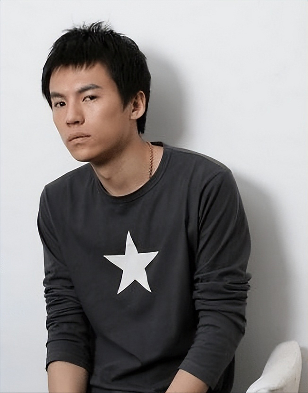 王烁,作为京城四少中的一员,近期的举动引起了广泛关注和愤怒.