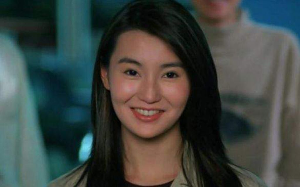 5次获金马奖影后,57岁依旧单身,你知道她经历了多少段恋情吗?
