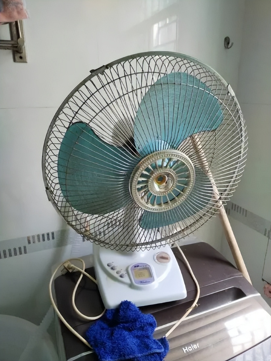 海尔无叶塔扇亮相,被誉为"降暑神器"?节能省电成亮点!