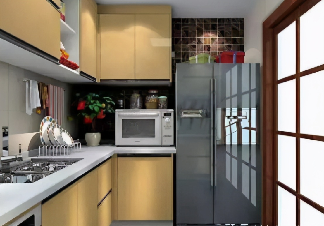 小户型厨房冰箱这样放最明智,漂亮又实用