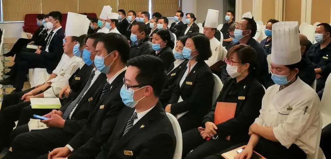 段彪永副主任应邀为昆明佳华广场酒店开展民法典专题讲座