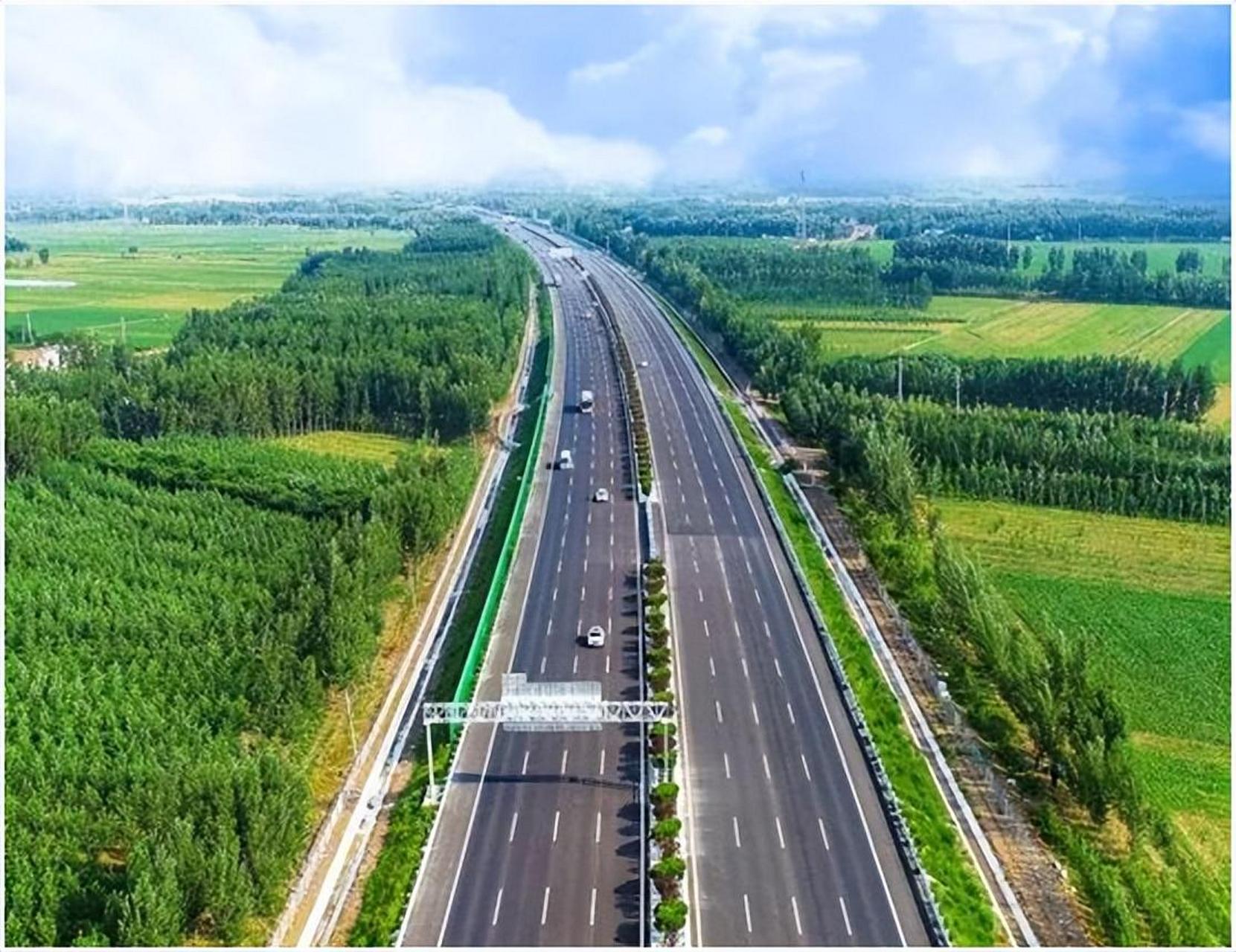 目前京哈高速盘锦至沈阳段改扩建工程正在积极地推进中,有消息显示有