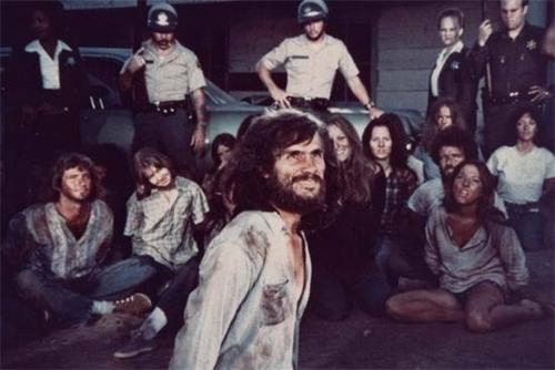 曼森家族连环杀人案,震惊好莱坞,美国"嬉皮士运动"何去何从?