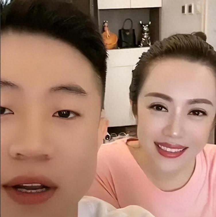 前妻"刘能"曝离婚内幕:我错了,但离婚真的不怪我