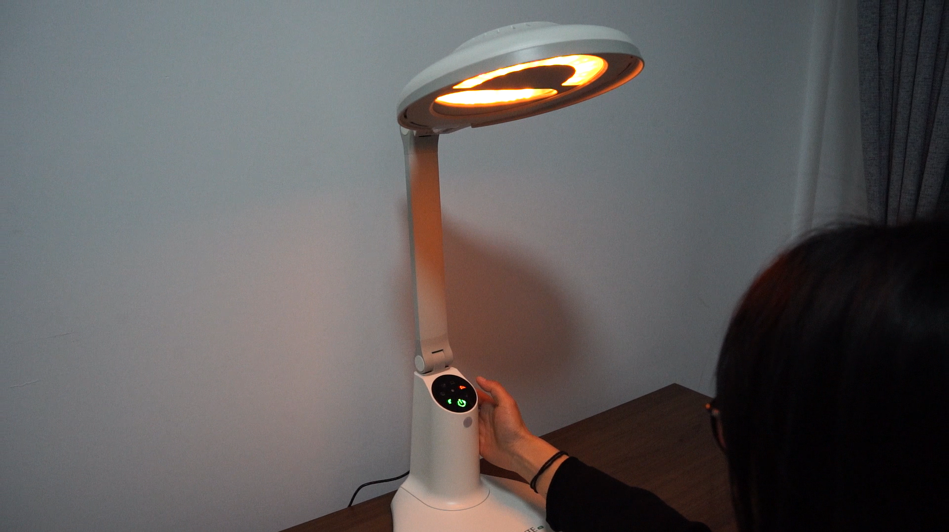 5000元的台灯能带来怎样的光？NIR红光原来这么不简单，学到了