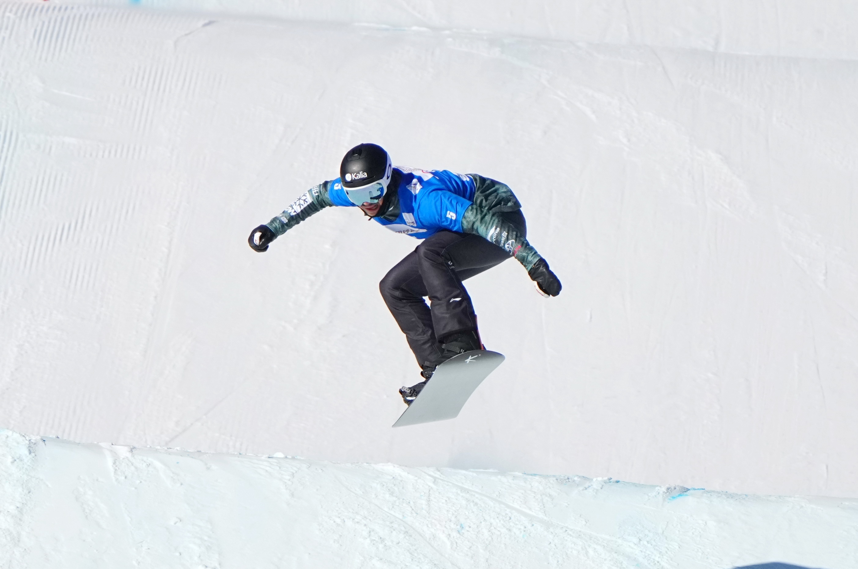 单板滑雪——国际雪联单板滑雪障碍追逐赛开赛