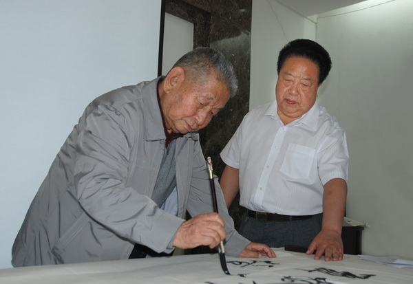 甘肃省委原书记李子奇:14岁入党,91岁去世,儿子2021年却被逮捕