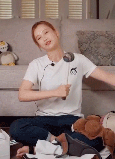 "女国医"朱南孙102岁依然坐诊,养生秘诀公开:两不沾