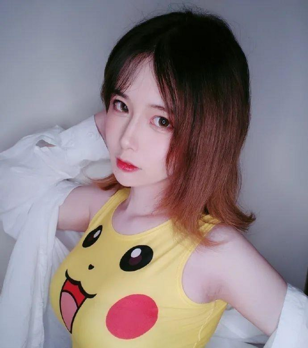 和平精英女主播,个个胆战心惊,呆萌迪妹:王小歪太吓人了