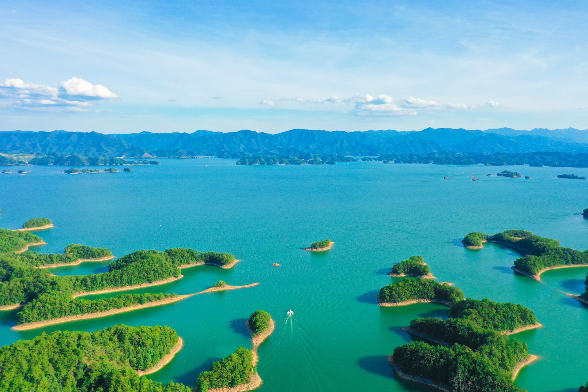 第二站:梅峰島景區,不上梅峰觀島,不識千島湖真面目