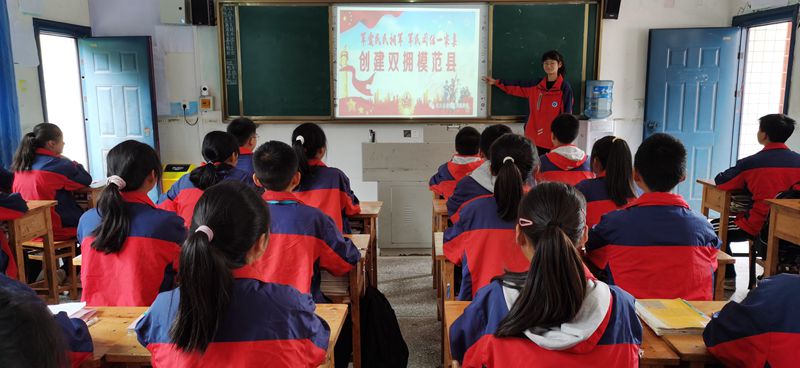 分水中学:爱国拥军固我长城 富民优属强我叙永