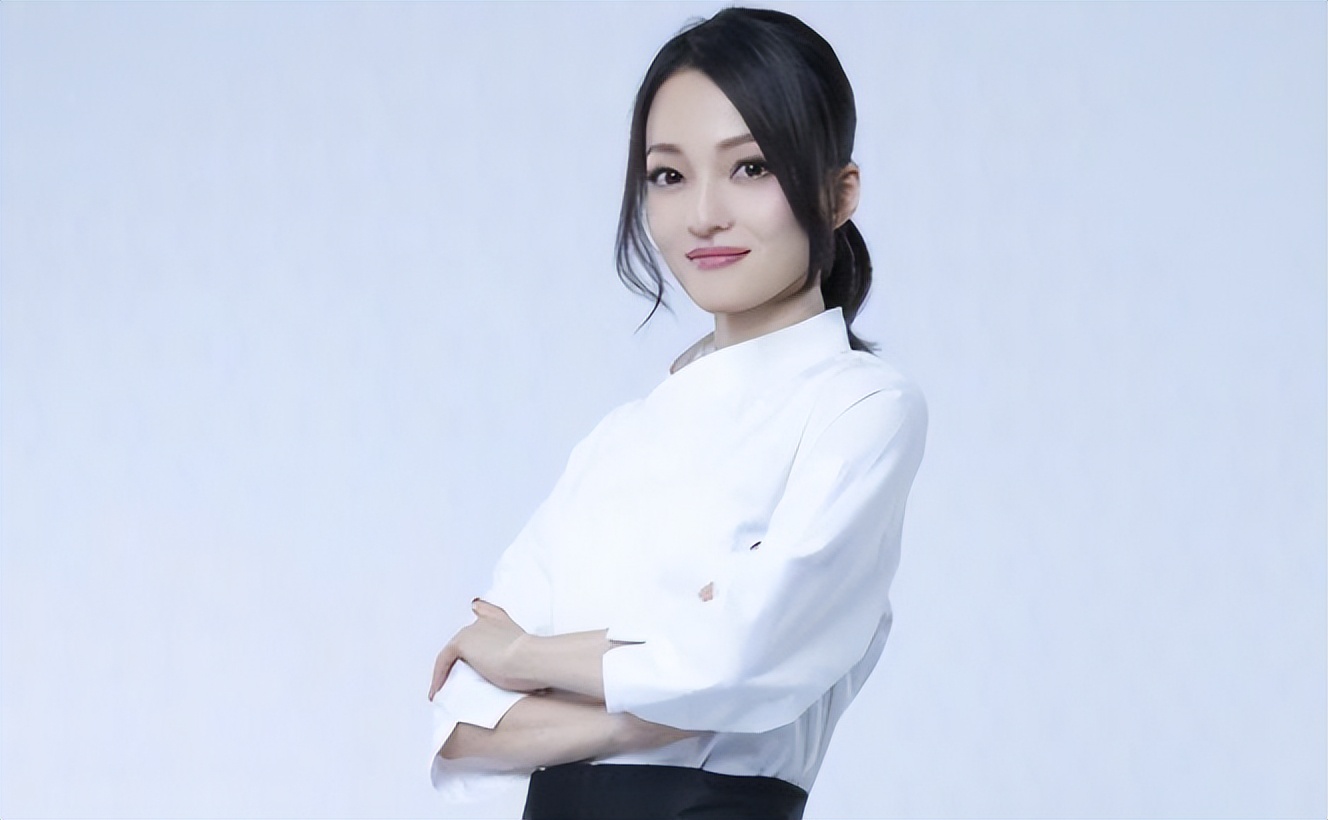 张韶涵母亲姜柔伊:出轨女儿"师弟"张镐哲,为钱就可以放弃女儿