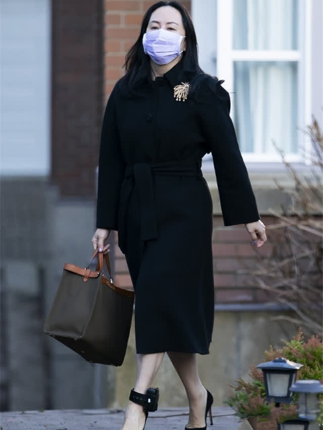 2018年12月1日,孟晚舟在加拿大温哥华被捕,美国向加拿大要求引渡她