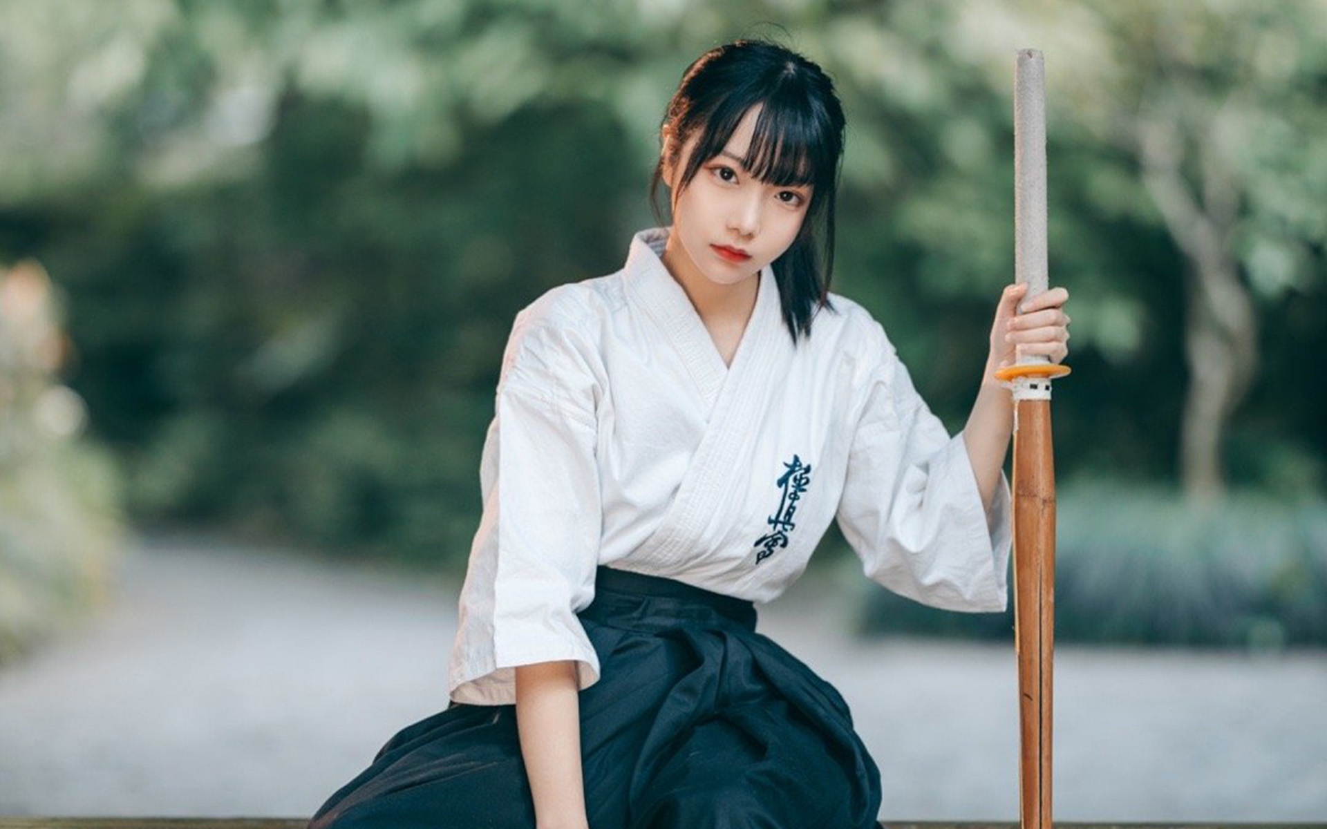 一直把兄弟姐妹当作亲人,直到自己生了一场病才顿悟:对不起妻子