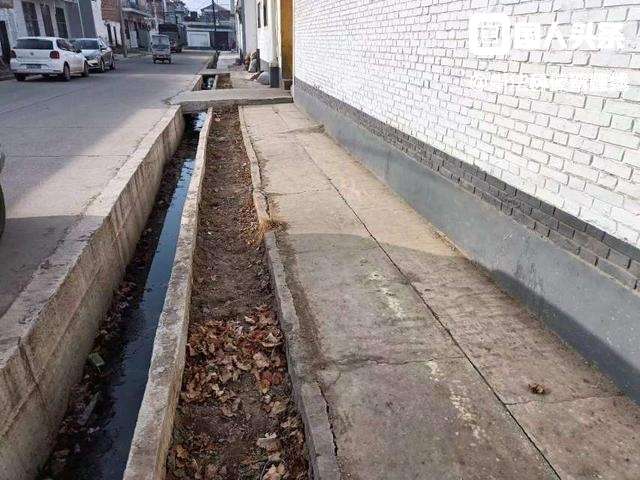 山西夏县裴介镇朱吕村排水渠豆腐渣工程