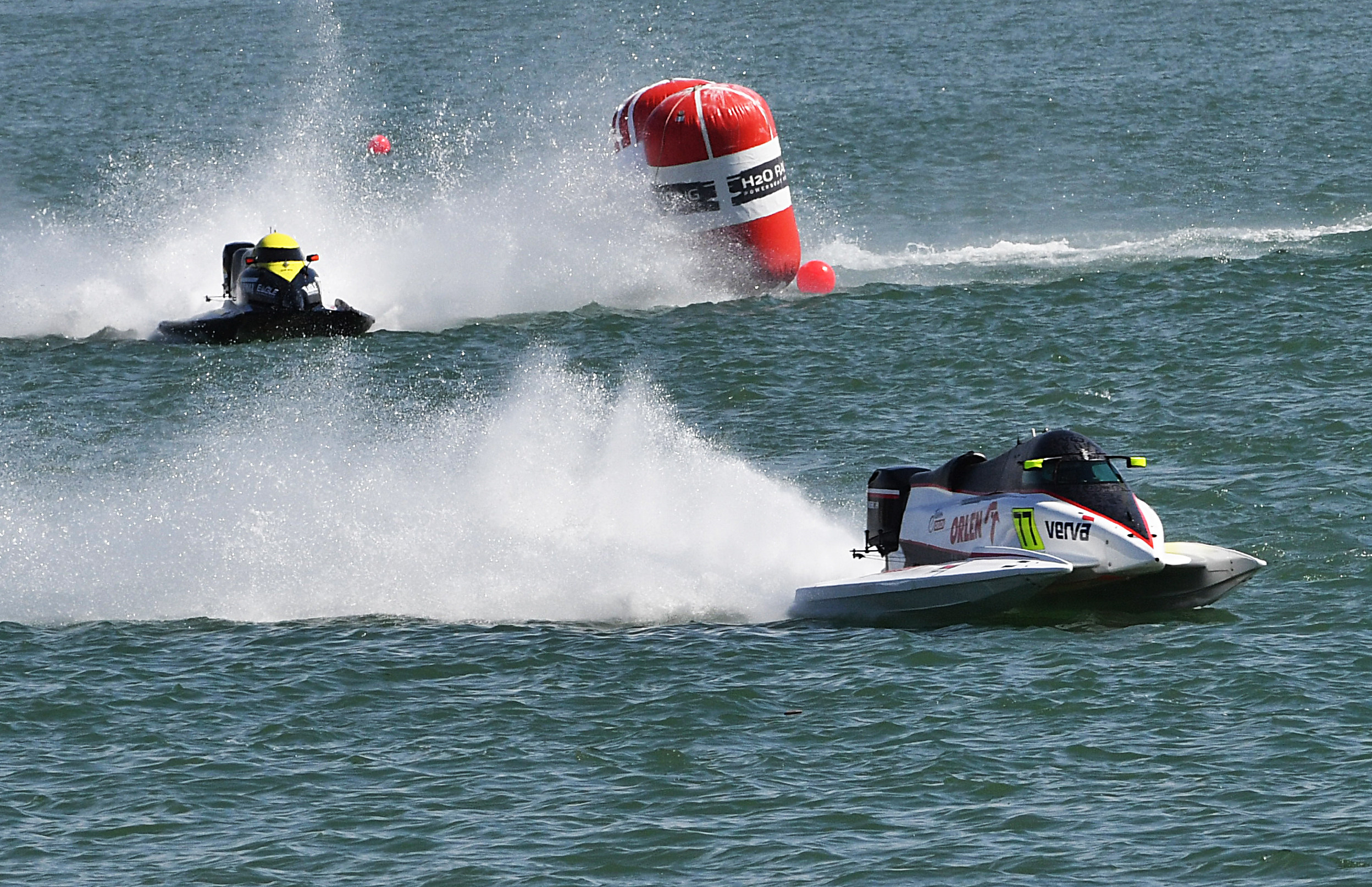 劈波斩浪!直击世界f1摩托艇锦标赛中国郑州大奖赛现场