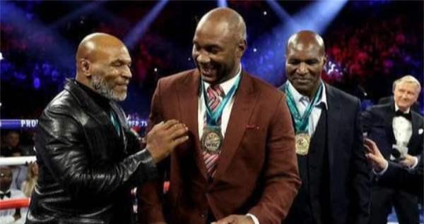 刘易斯给泰森当过陪练吗?