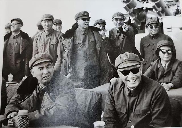 开国上将杨勇回故里,母亲异样相看:将军,你是谁?