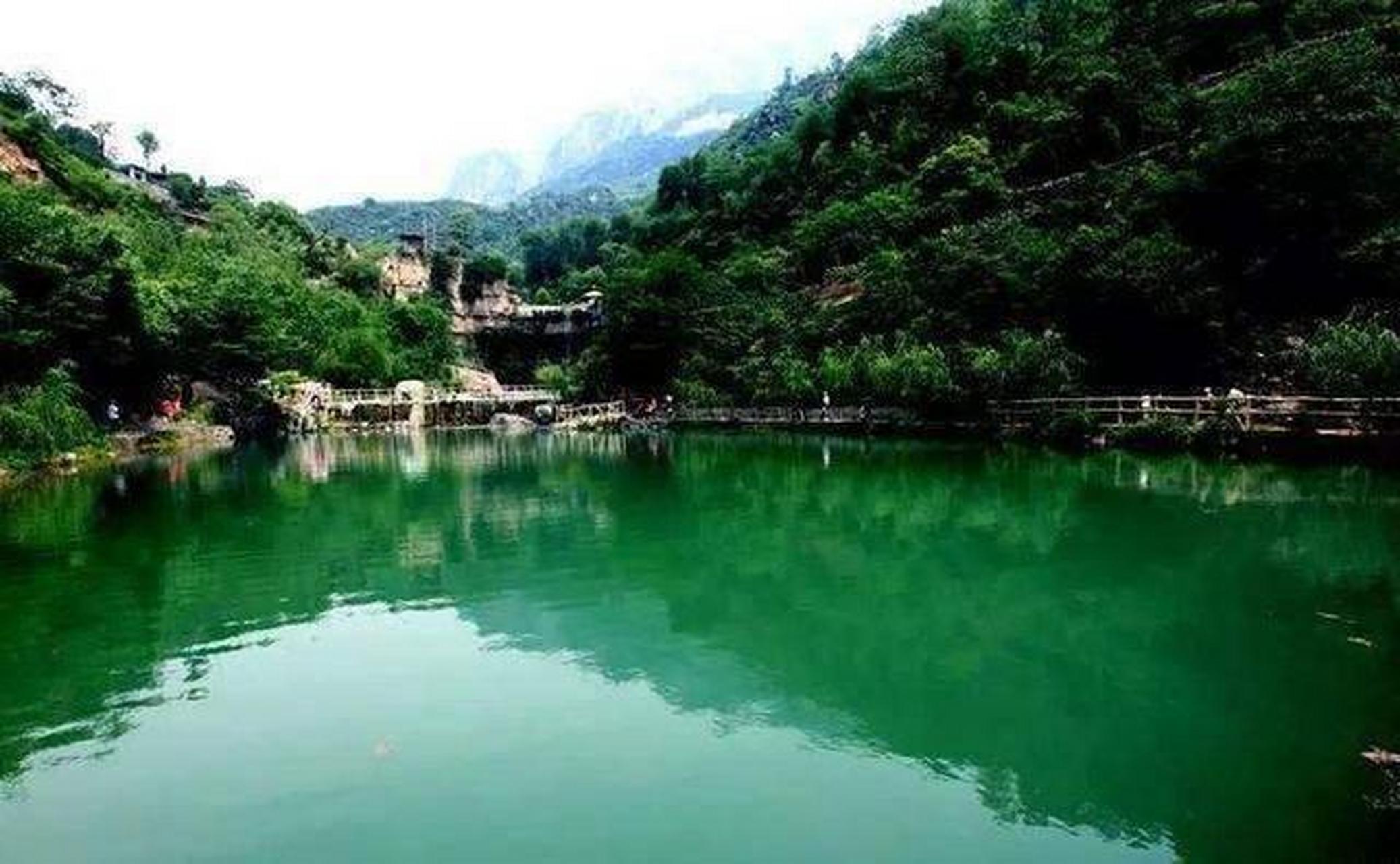 金秋图文动态创作节# 山西"小江南"风景区,位于雄伟壮丽,峰峦叠嶂的