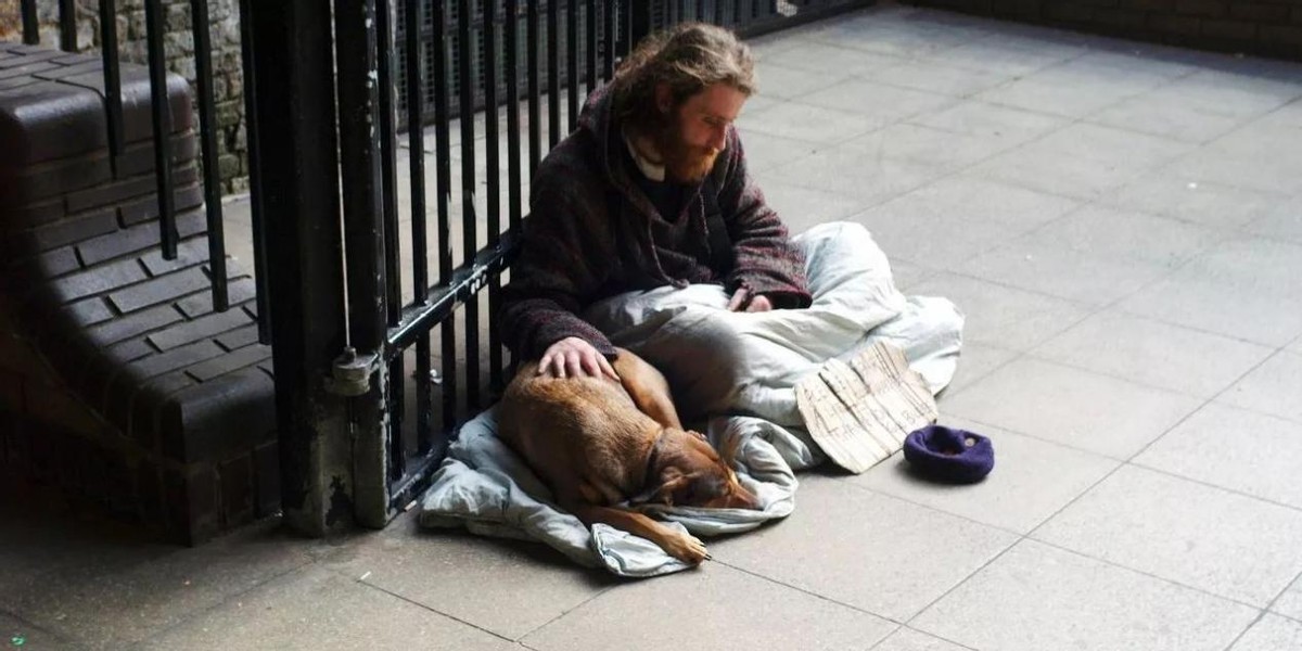 为何泰国"欧美乞丐"越来越多,宁愿街头要饭,也不愿回国干活