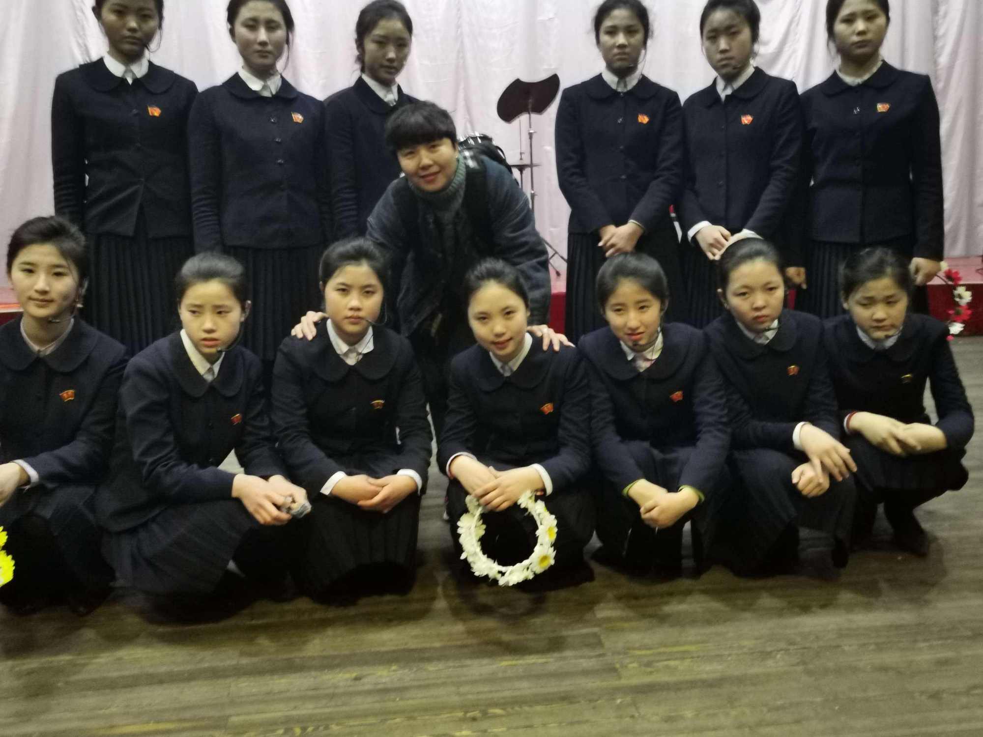 走进朝鲜,朝鲜中学生上六休一,高考竞争同样是千军万马过独木桥