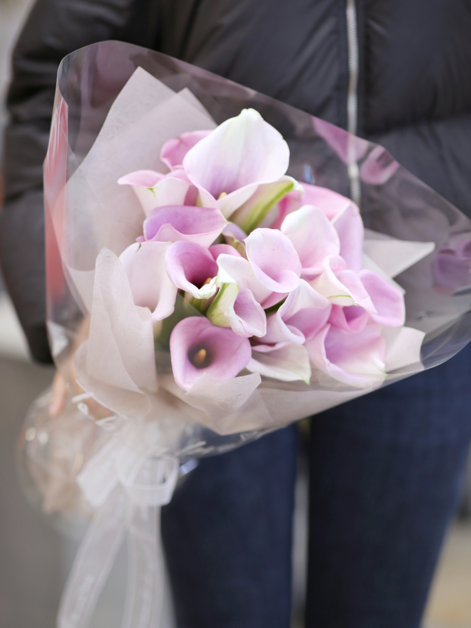 南京花店 马蹄莲花束 小众花材 马蹄莲花束,没有繁复的包装,裸色的内