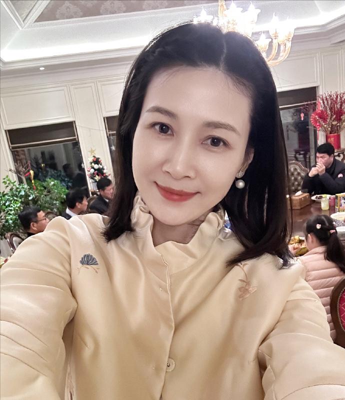 扒一扒:李云龙老婆童蕾如何从最美护士沦为老赖