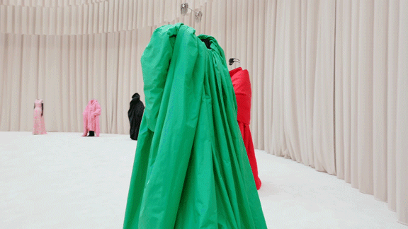 等待半世纪,balenciaga高定沙龙空降上海