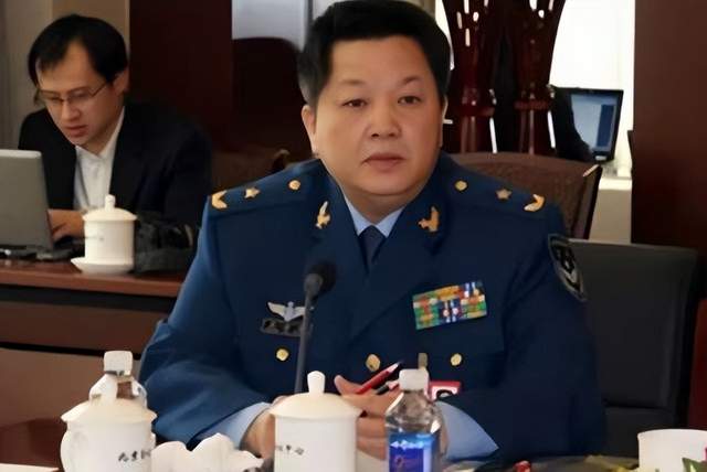 黄植诚:驾百万战机回大陆,获65万奖金,受邓公亲自接见