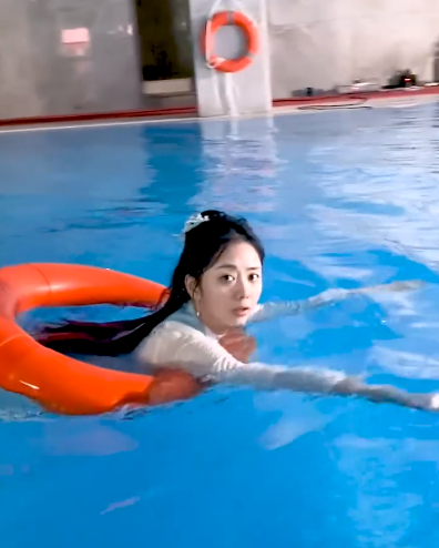 "你只是没了妈",谭松韵要杠的只有这些吗?谭松韵真的很敬业!